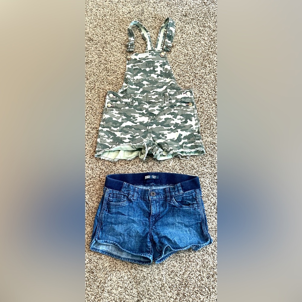 Levi's Shorts & Camo Overall youth size 10/12
